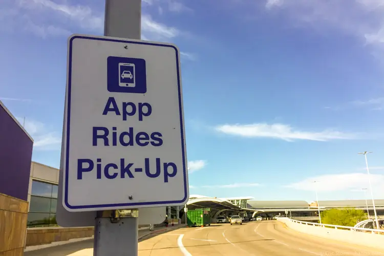 How to Get from Airport to Hotel