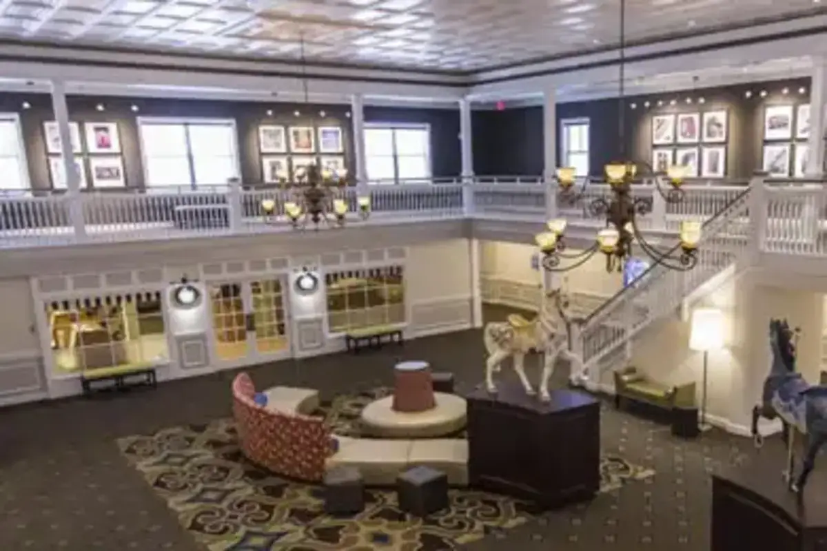 Is Hotel Breakers Open Year Round