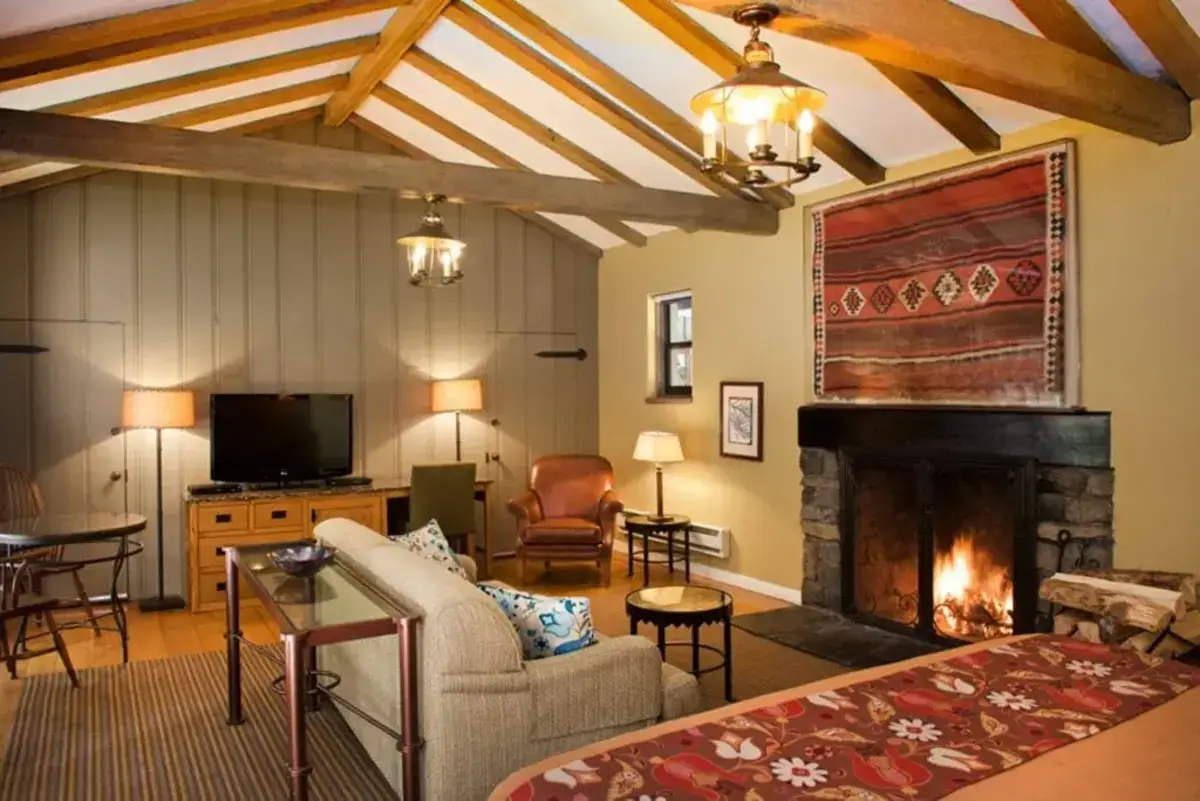 Is the Ahwahnee Hotel Open
