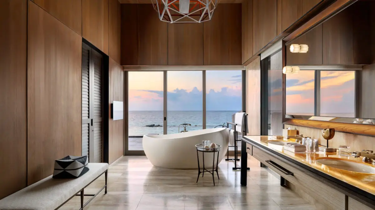 What is a Soaking Tub in a Hotel