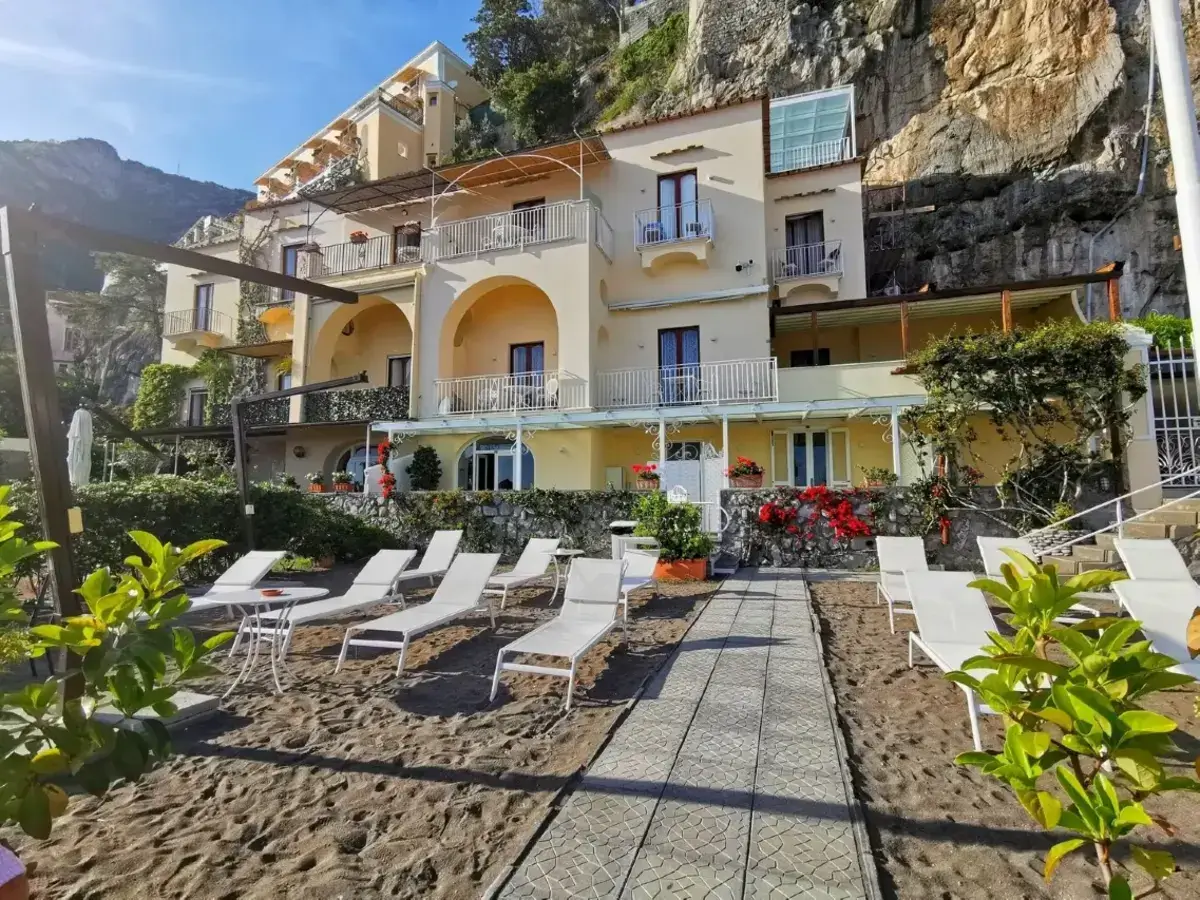 What Is the Best Hotel in Positano